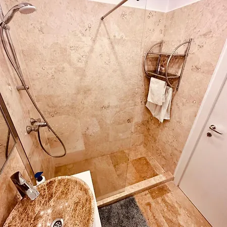 Apartament Avangarde *